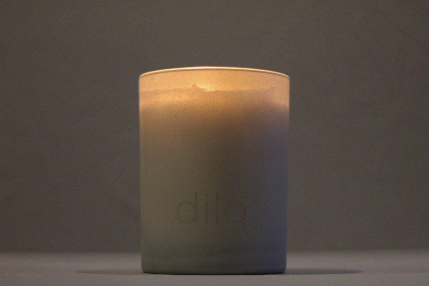 No.03 Tobacco + Cedar Candle