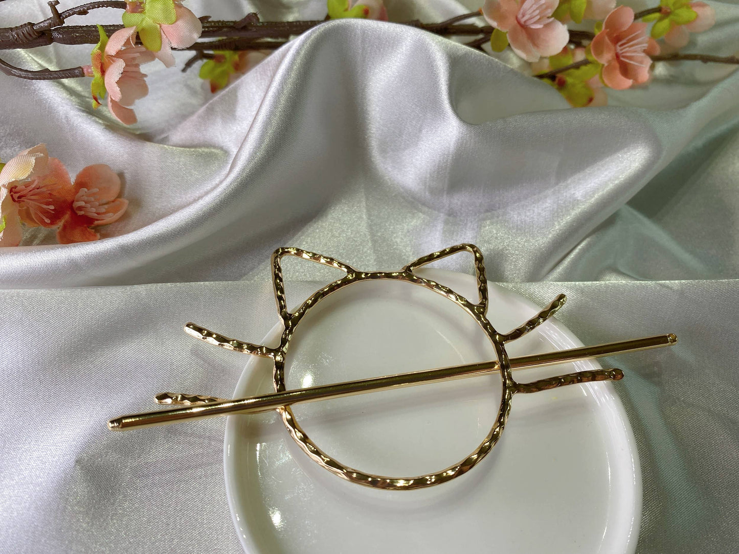 Statement Cat Hair Pin