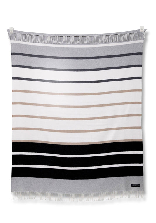 Contrast Composition Throw Blanket